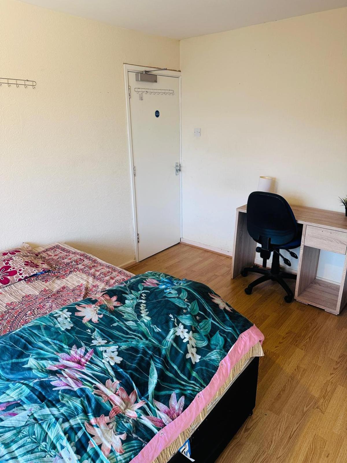 Budget Rooms - Near City Center Birmingham Eksteriør billede